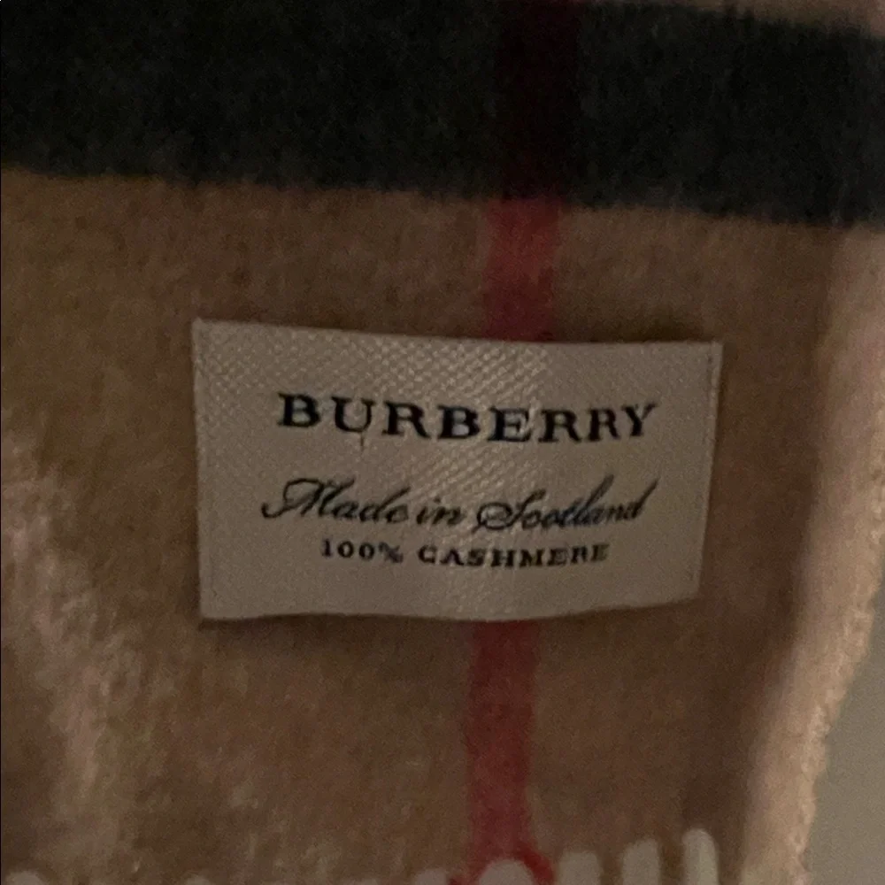 Burberry Tan and Red Heart Pattern Scarf - Picture 2 of 6
